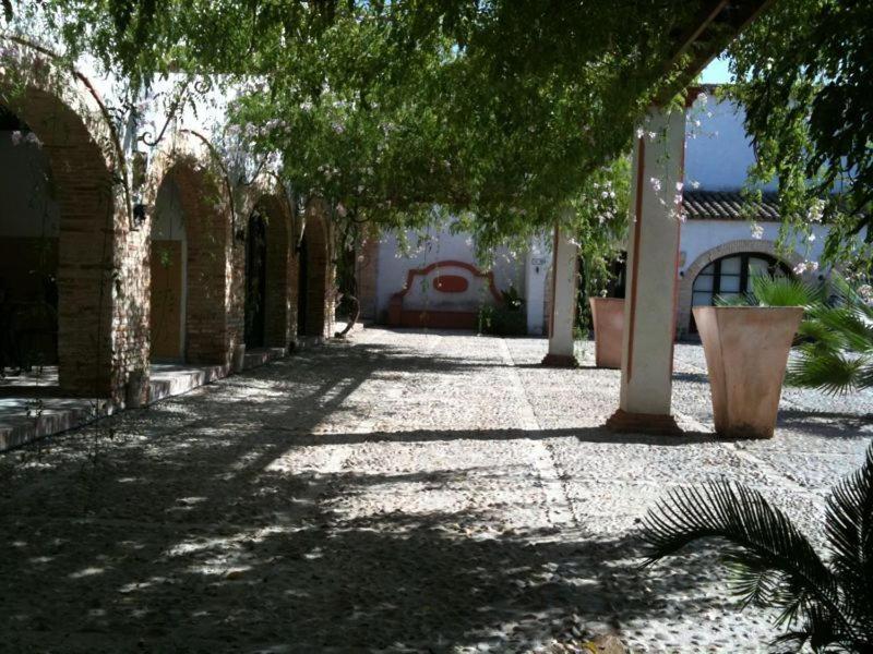Hacienda Los Jinetes การ์โมนา ภายนอก รูปภาพ