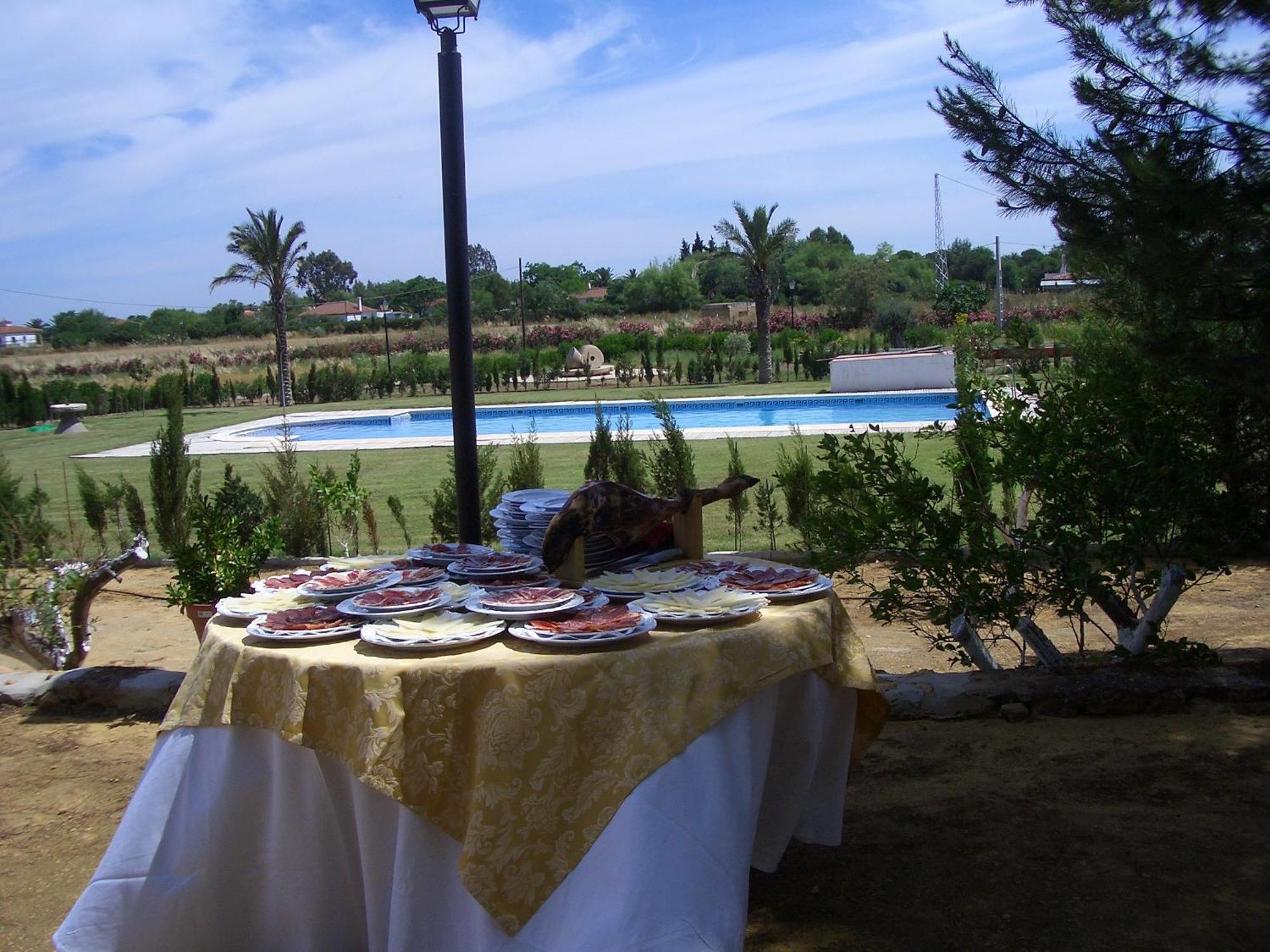 Hacienda Los Jinetes การ์โมนา ภายนอก รูปภาพ